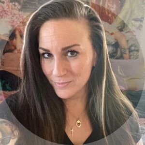 Meet your Posher, Mia